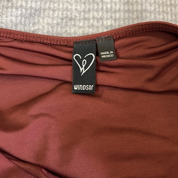 Windsor Maroon Bodycon Mini Dress - Size M - Picture 4 of 4